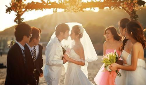 娶了啞巴老婆，父母卻給千萬彩禮，洞房時老婆卻開了口！