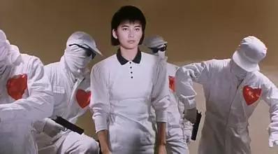  她曾是台灣四大美女之一，當年逼得林青霞自殺， 後戀上黑幫大佬，如今竟然變成了…