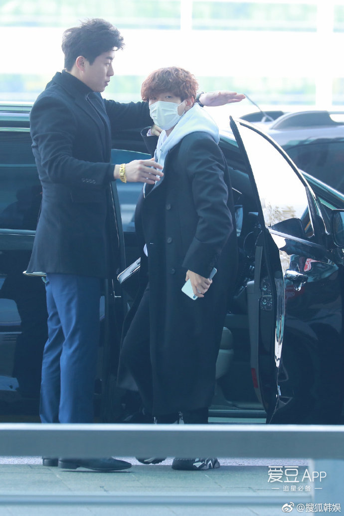 [EXO][新聞]190225 嘴角微揚笑的時候會讓人心動的鐘大，被評為「嘴角美男」！