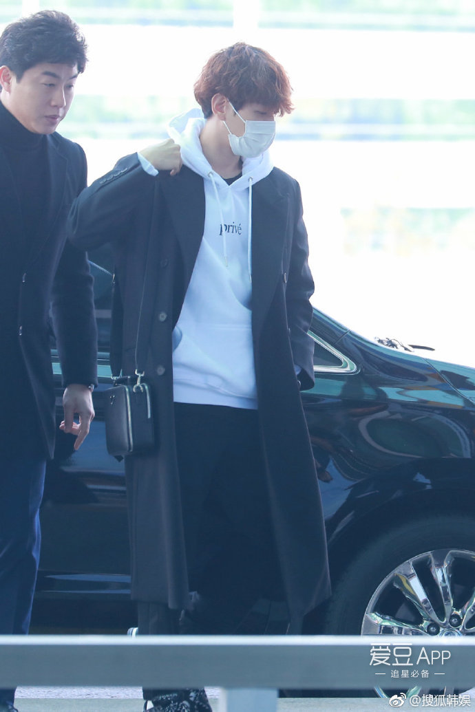 [EXO][新聞]190225 嘴角微揚笑的時候會讓人心動的鐘大，被評為「嘴角美男」！