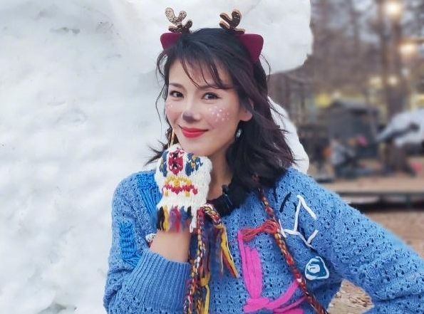 幫劉濤還清3億債務的師父，56歲成圈中大姐，趙本山都禮讓三分