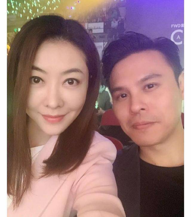 熊黛林富豪老公加入曬娃隊伍, 10個月小女兒髮型太雷人了