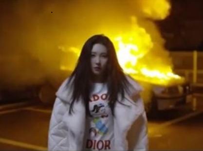 韓國愛豆真辛苦！公司強迫李宣美回歸，solo女王只能重返歌壇！