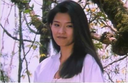 18歲走紅被金城武追求不屑一顧，48歲淒慘單身沒人娶！為餬口竟累到差點失明！