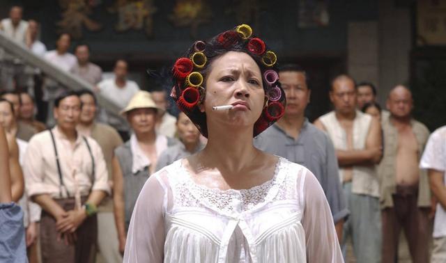 「包租婆」說她年輕時是校花，本以為開玩笑，看到照片後，我信了