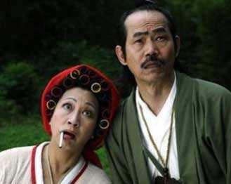 「包租婆」說她年輕時是校花，本以為開玩笑，看到照片後，我信了