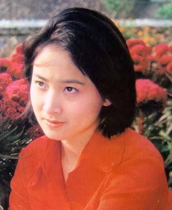  她是馬景濤最愛女人，也是曾國城最想挽回的女人！美艷勝鍾麗緹，但52歲仍淒慘單身度日！