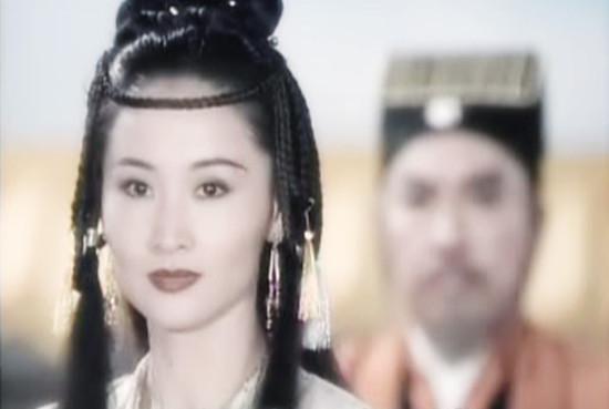  她是馬景濤最愛女人，也是曾國城最想挽回的女人！美艷勝鍾麗緹，但52歲仍淒慘單身度日！