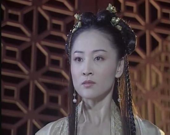  她是馬景濤最愛女人，也是曾國城最想挽回的女人！美艷勝鍾麗緹，但52歲仍淒慘單身度日！