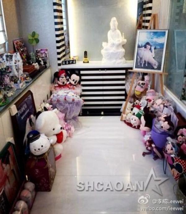他曾經是偶像劇王子，女友車禍去世後，他代替她盡孝了七年，談過八段感情卻從不承認，現在竟然認了「她」