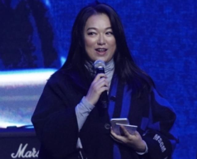 神隱7年！史上身材最好港姐李珊珊首度現身，為慈善分享患病經歷幾度哽咽！