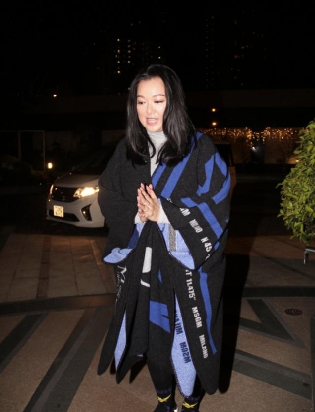 神隱7年！史上身材最好港姐李珊珊首度現身，為慈善分享患病經歷幾度哽咽！