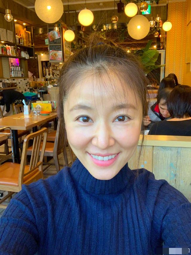 陳意涵曬自己母乳，滴滴皆辛苦，笑稱：好想自己喝掉！