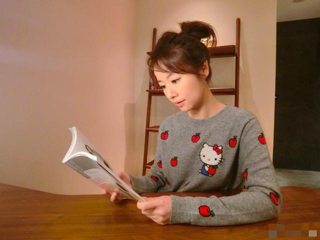 陳意涵曬自己母乳，滴滴皆辛苦，笑稱：好想自己喝掉！
