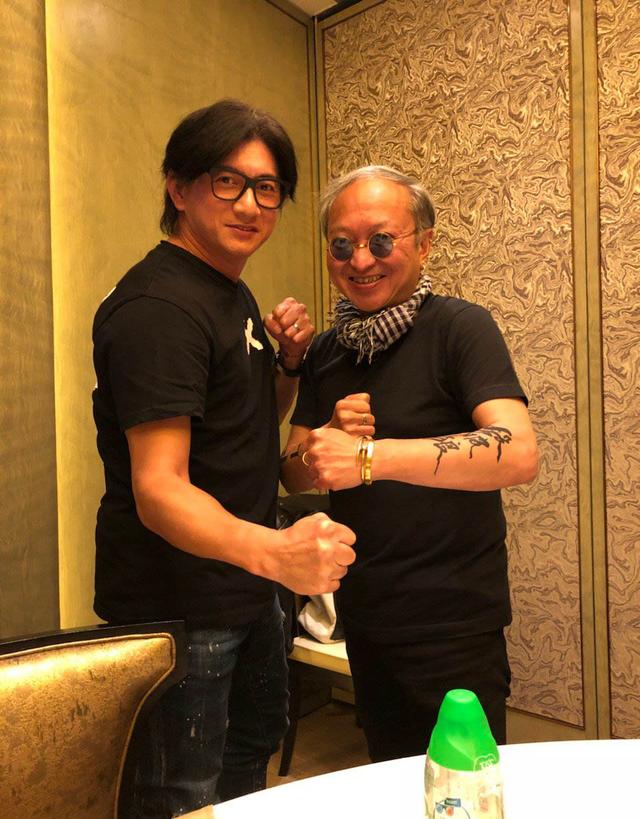 洗米華公司設宴驚動香港半個娛樂圈，向華強古天樂吳奇隆出席，古天樂聆聽汪峰高談闊論像個小學生！