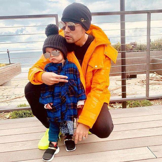周杰倫曬與3歲兒子合照，父子嘴型相似度百分百，粉絲卻很有意見