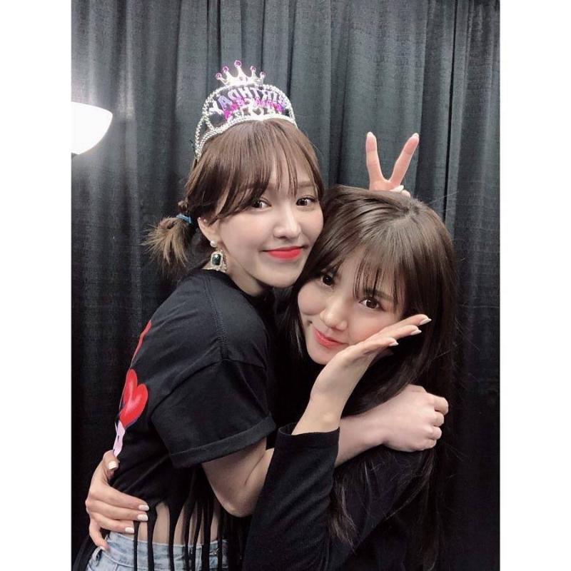 [Red Velvet][分享]190223 Wendy和造型師的合影公開溫暖的感情～