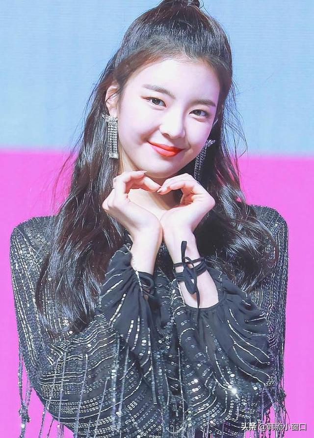 假裝忙內的TWICE，和假裝大姐的ITZY！誰才是JYP的忙內團？