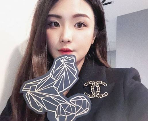 最正星二代出道！陳昭榮「18歲女兒曝光」引暴動　不靠爸「甘願當打雜妹」：被罵也感激