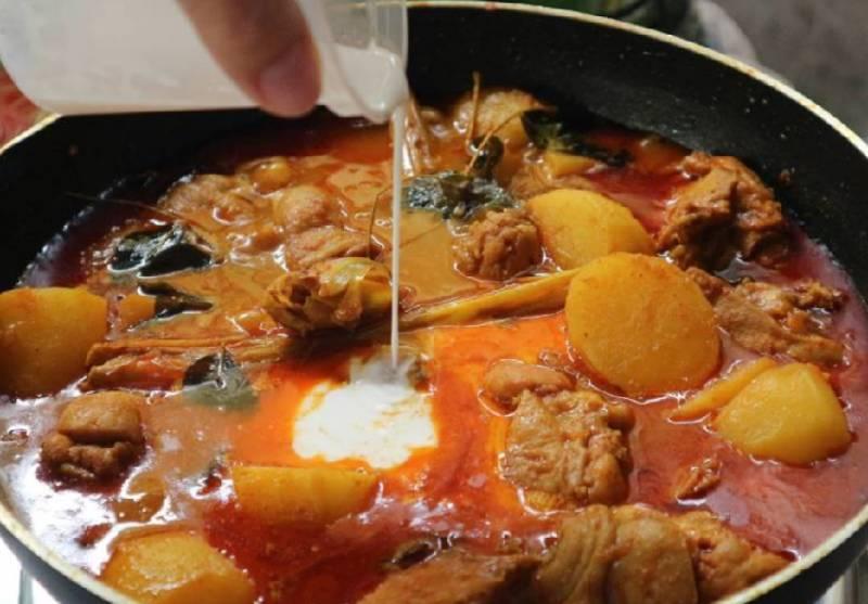 最具大馬風味的【咖喱雞】食譜大公開！配飯/ 麵包都一級棒！趕緊收藏哦（太強大了！）