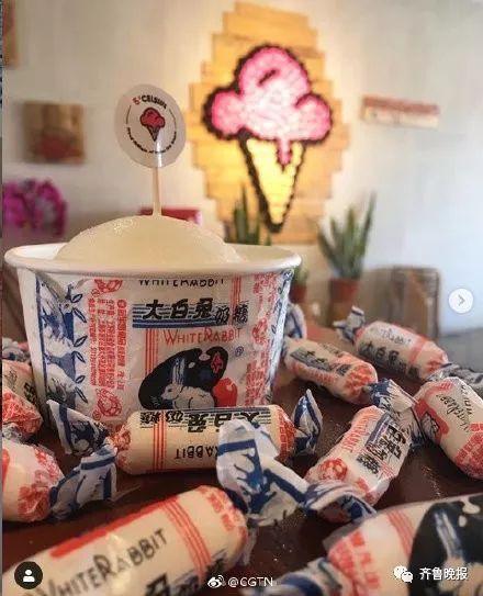 想吃！大白兔竟然出冰淇淋了？！網友：中國在搶貓爪杯，美國在搶冰淇淋... 