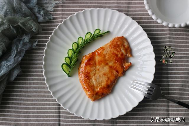 比牛肉便宜，比豬肉好吃，做法簡單，香嫩多汁，春天吃最好