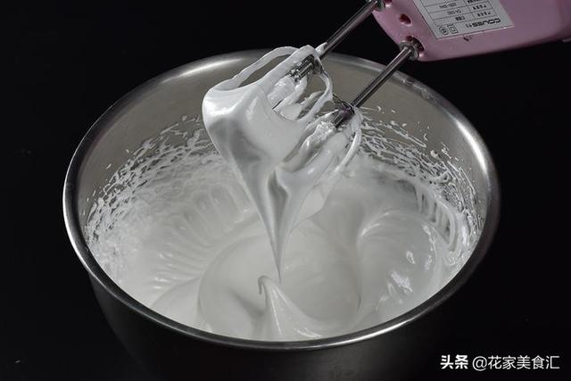 烤棉花糖冰淇淋，網紅新做法，在家周末可以做喔！