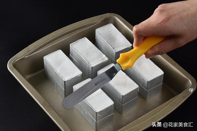 烤棉花糖冰淇淋，網紅新做法，在家周末可以做喔！