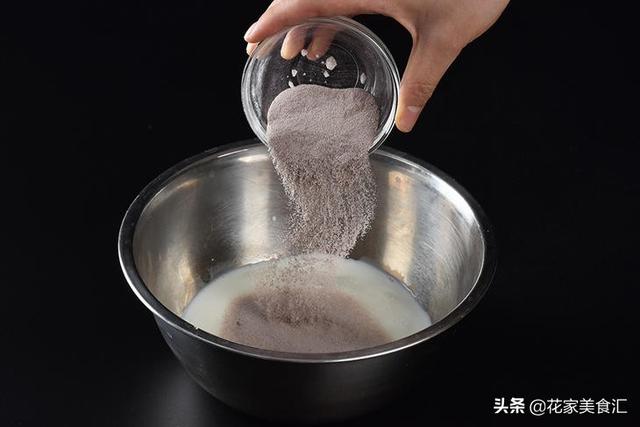 烤棉花糖冰淇淋，網紅新做法，在家周末可以做喔！