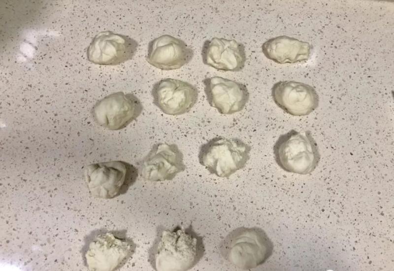 一口爆漿包！沒想到吧，饅頭還能吃成網紅款！ 
