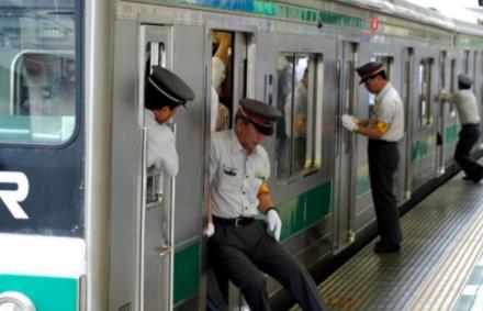 日本的一個「魔鬼」地鐵，建議女孩子不要乘坐！
