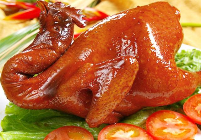 廣東名菜豉油雞這樣做，方法簡單，味道超好，我家餐餐少不了！