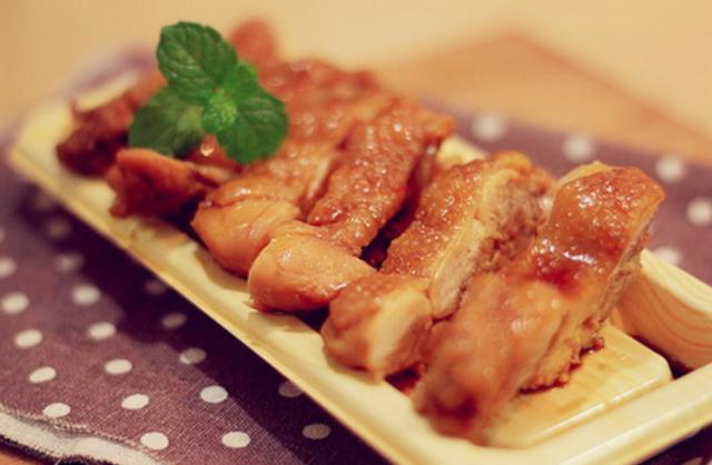 廣東名菜豉油雞這樣做，方法簡單，味道超好，我家餐餐少不了！