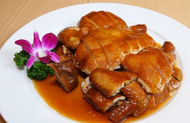 廣東名菜豉油雞這樣做，方法簡單，味道超好，我家餐餐少不了！