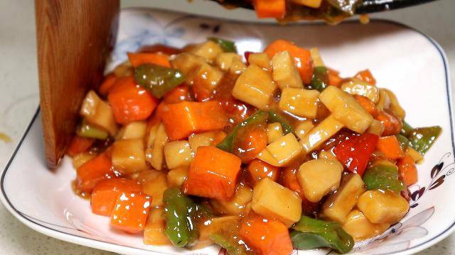 杏鮑菇新做法，又香又入味，口感比肉好，每次做兩盤都不夠吃！