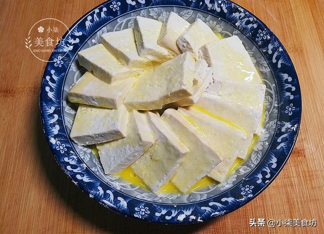 雞蛋打在豆腐里，這道菜火了，做法超級簡單，好吃的快要飛起來了