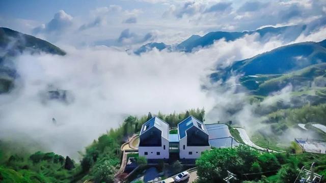 為給母親養老，他跑到鄉下蓋房，得國際大獎，造就全球必睡民宿！