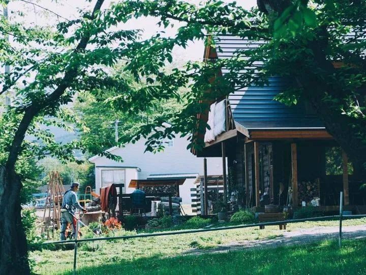 一家四口隱居在超美北海道過著「田園生活」，日常生活照吸引數十萬人追蹤！ 
