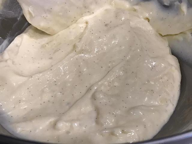 做甜品，掌握這個方法，教你調出「萬能」卡士達醬，配什麼都好吃