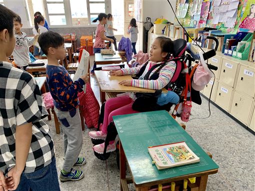 3歲珣珣車禍全癱近況曝光！經歷六年血淚燦笑「會珍惜每一天」 大談夢想「要帶爸媽出去玩」眾人心疼 