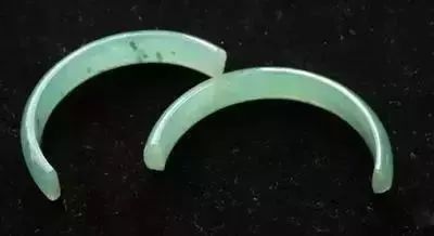 玉鐲碎了預示著什麼？一定要用紅布包起來，女性一定要知道