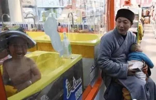 8年與上百位女子「生出200多個孩子」，被罵花和尚還被寺廟趕出來，網友卻支持：你不用跪那些冰冷的石頭，你便是佛