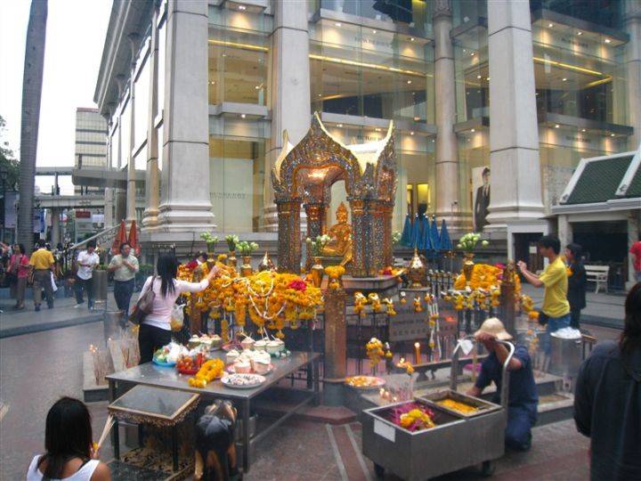 泰國四面佛居然不是「佛」！四面佛5大禁忌，不要亂拜！很多人都拜錯!!