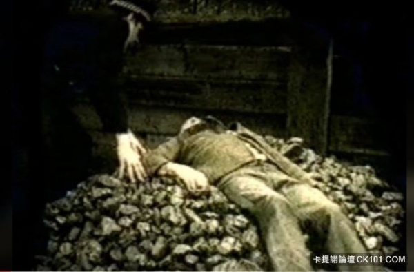 當他被發現時 面目全非血液內臟竟被抽乾消失...5大絕非人類造成的恐怖命案:都是一團謎啊