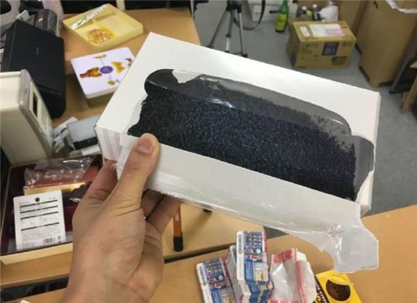男子「花光100萬存款買刮刮樂」心想一定會中大獎！沒想到最後他的下場竟是……傻眼了！