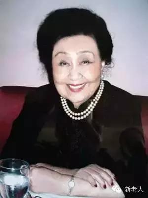 她已經111歲，仍擦著香水，穿高跟鞋到處走，也從不吃補品，她的長壽之道竟然是...知道了都能像她一樣快樂！ 
