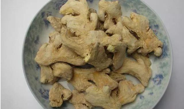 三月「祛濕季」，堅持一茶、一粥、一拍、一泡，濕邪除，百病無！