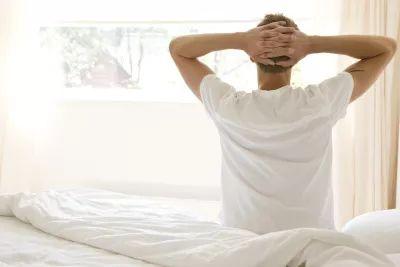52歲男子，背痛一天，驟然離世，醫生措手不及，這病真的太兇險