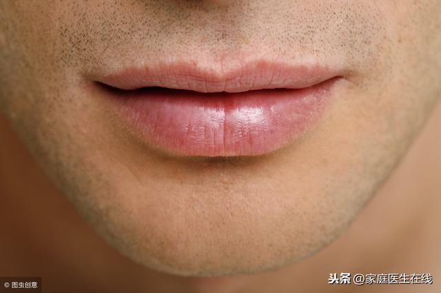 嘴唇泛紫黑色，反映身體的3個問題，事情可不簡單