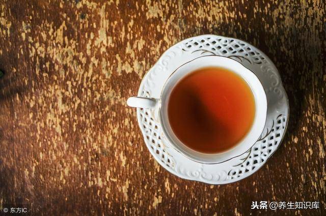 肺癌多是「拖」出來的，出現4種跡象，趁早就醫，尤其是這三類人